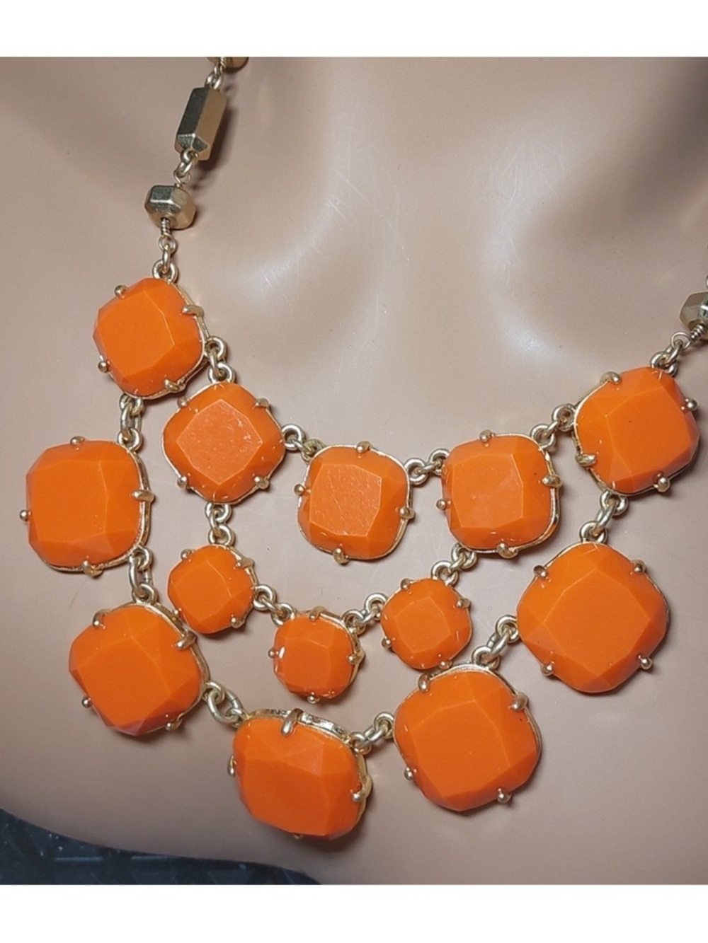 Stella & Dot Bold Orange Statement Necklace - Picture 2 of 5